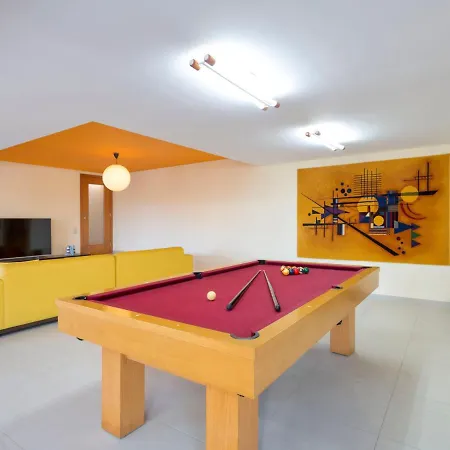 Almond Tree By Interhome Поршеш